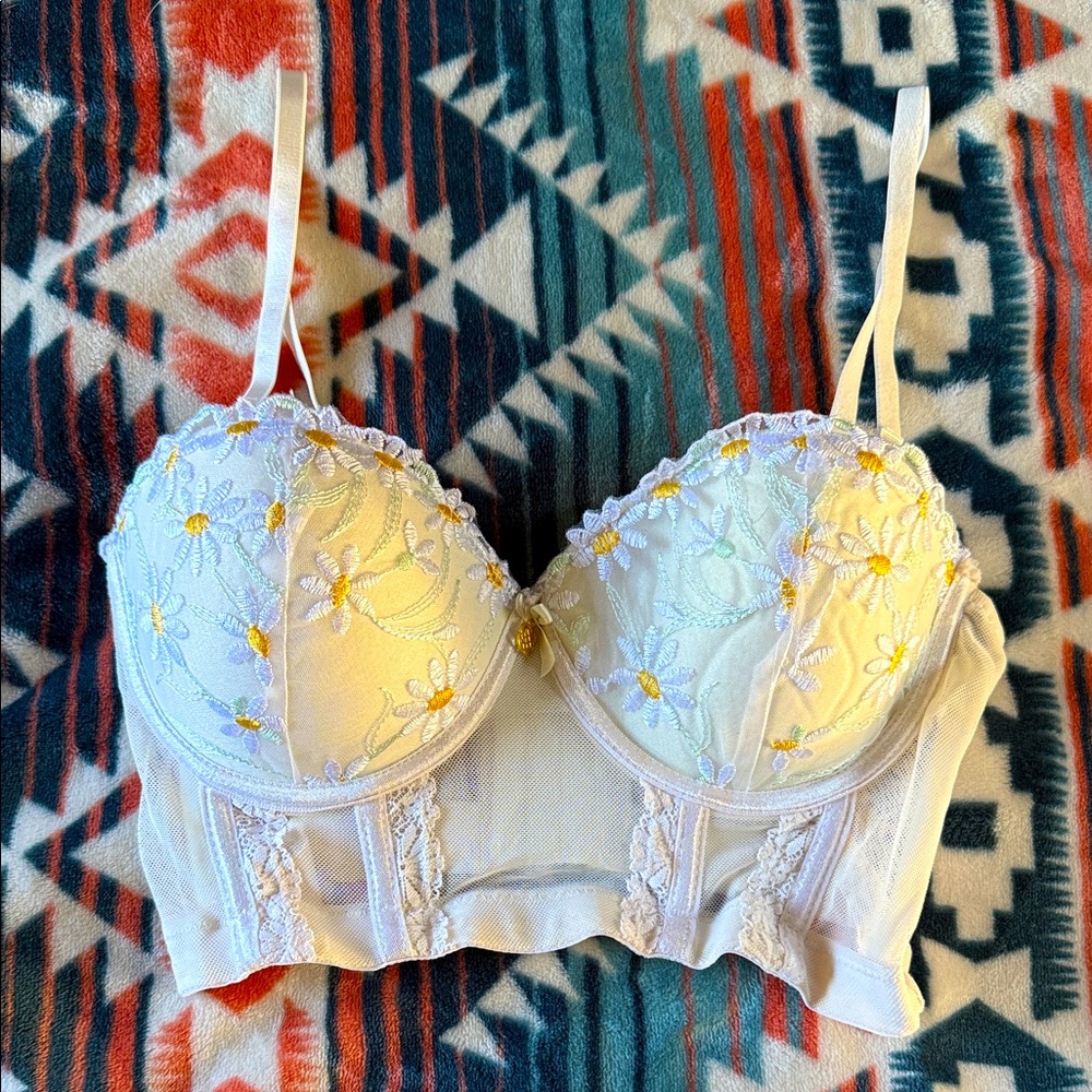 Daisy Fuentes White Floral Embroidered Bralette